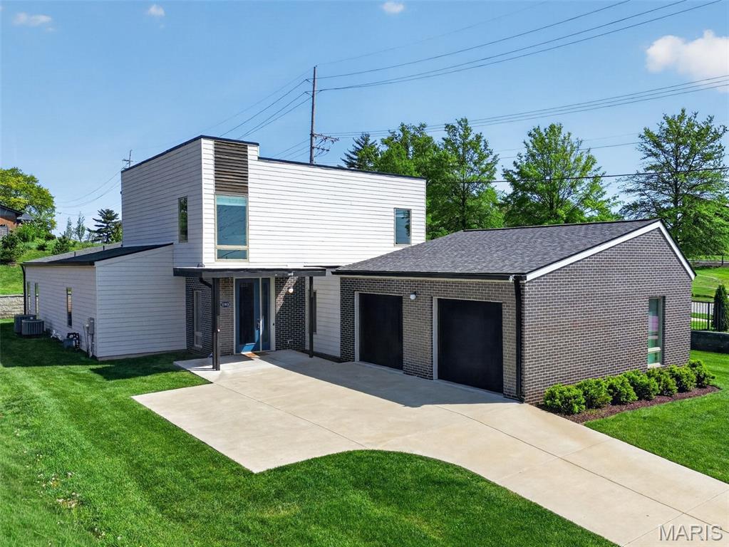 11901 Santino Court — photo