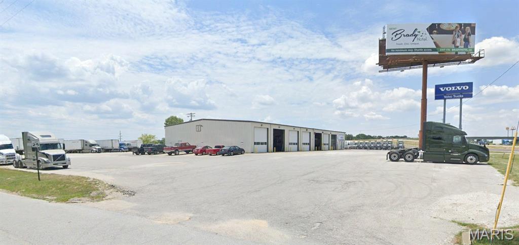 14000 Veterans Memorial Parkway — photo