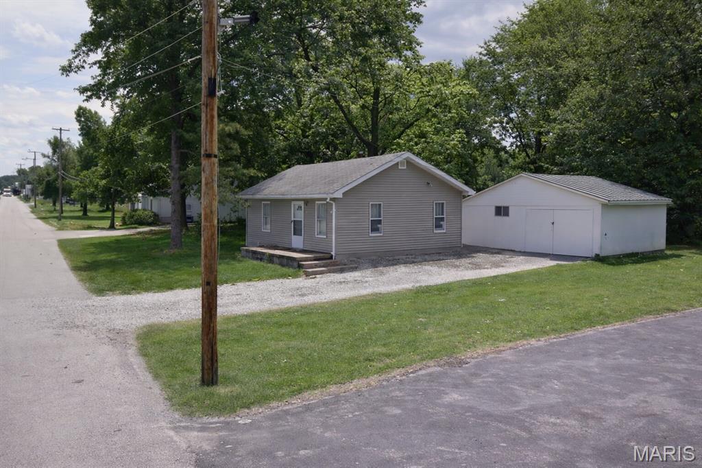 2272 Carol Street — photo