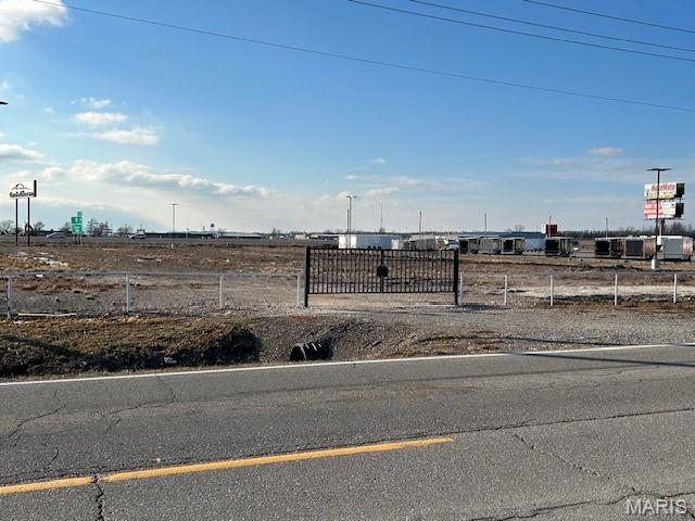 3141 E Outer Road — photo