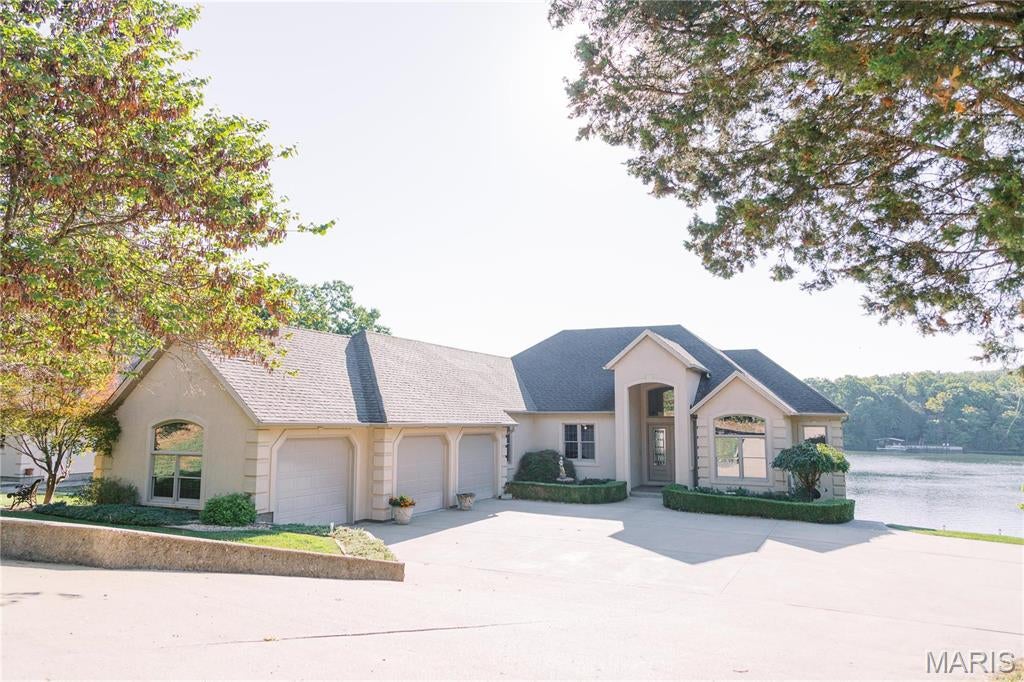 1602 Woodson Drive — photo