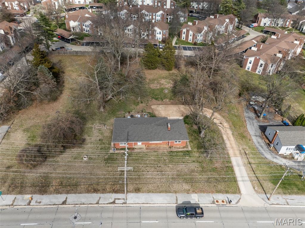 960 Chesterfield Parkway E — photo