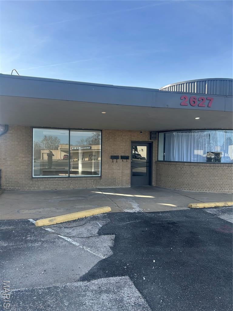 2627 Telegraph Rd — photo