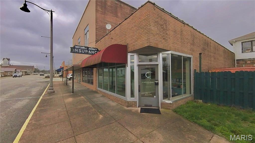 215 S Grand Avenue — photo