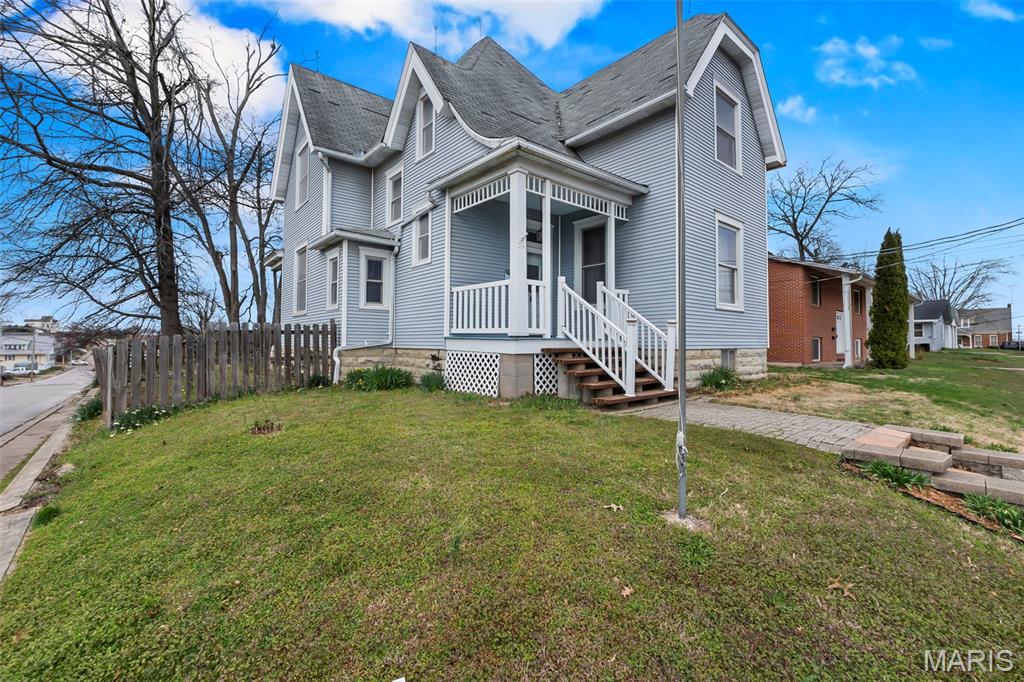 24 S Walnut Street — photo