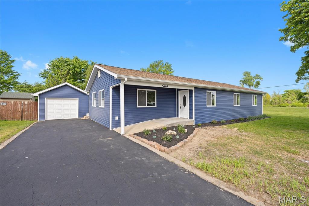 685 Sand Prairie Road — photo