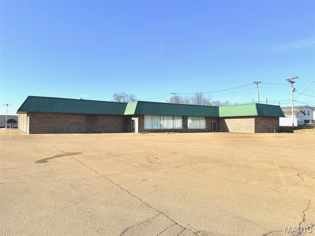 208 Lincoln Drive — photo