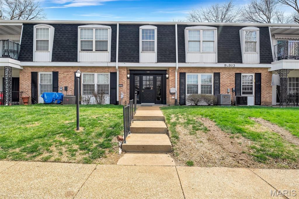 1680 Herault Place C — photo