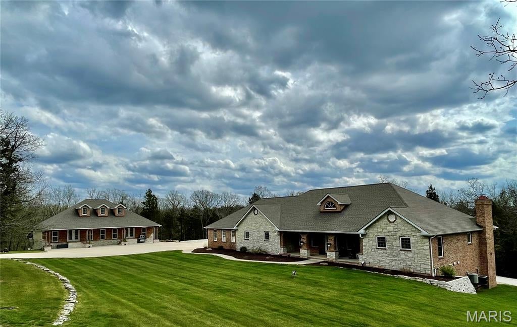 130 Valley Oaks Lane — photo