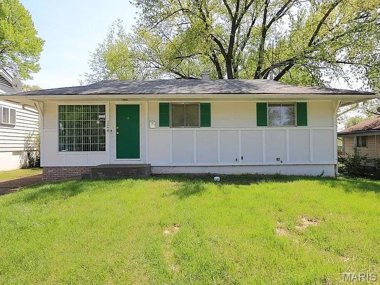 224 Roderick Drive — photo