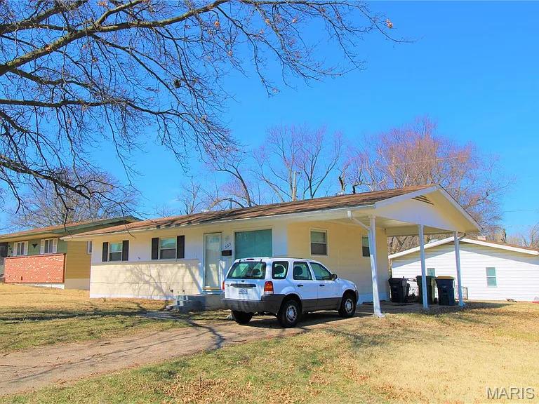 533 Banavie Drive — photo