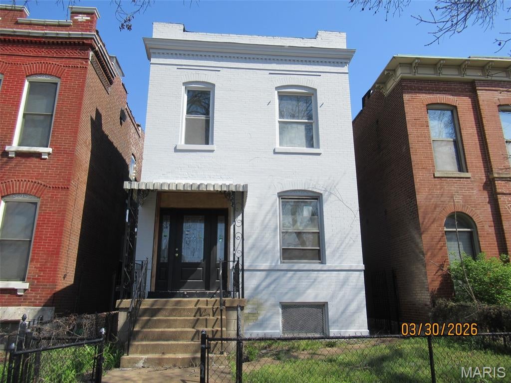 4439 Oakland Avenue — photo