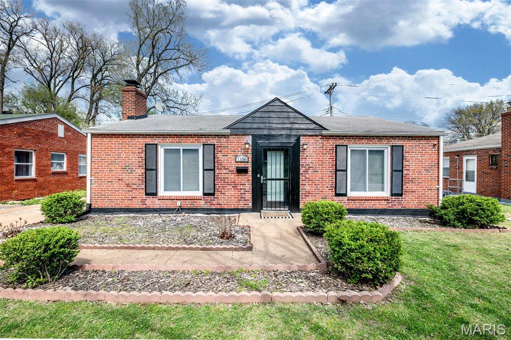 1106 Mona Drive — photo