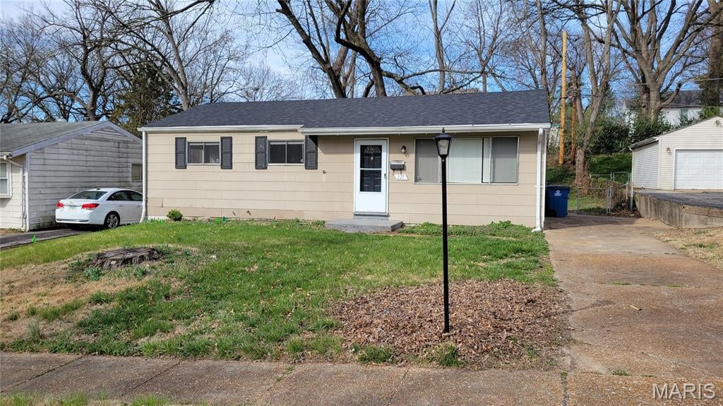 227 Meadowcrest Drive — photo