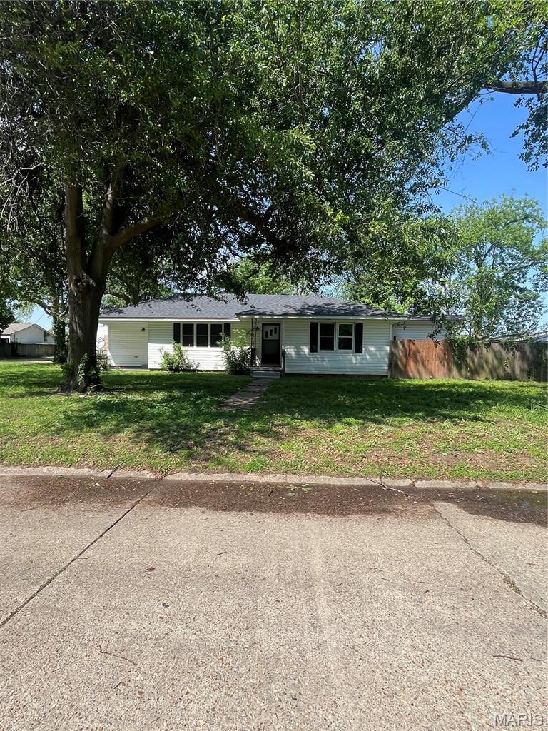 501 Lester Street — photo