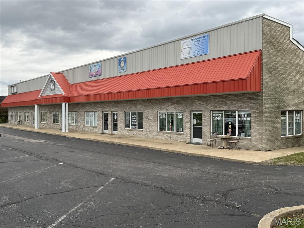 950 Corporate Parkway 116 — photo