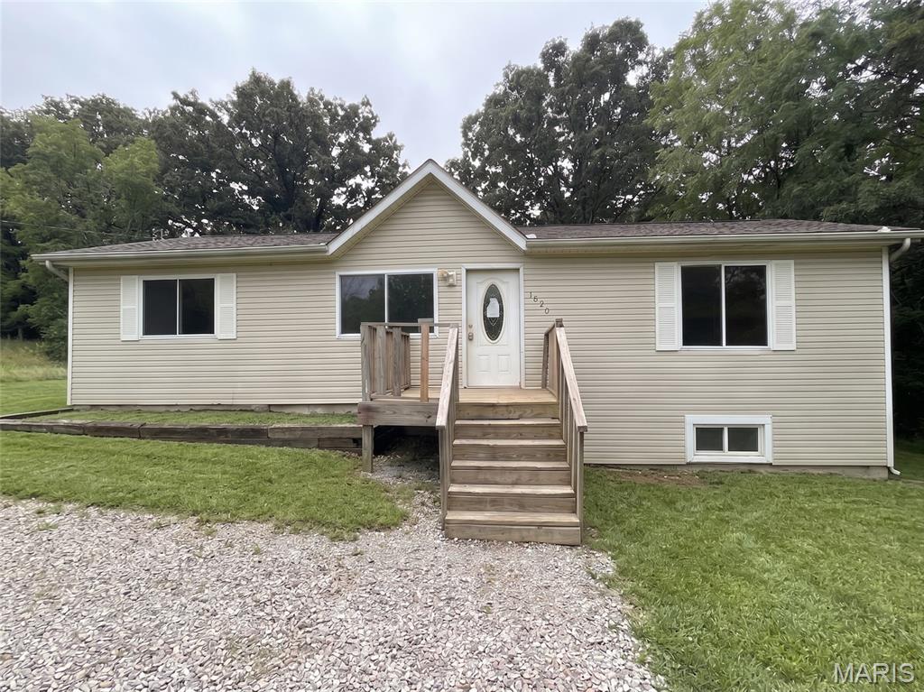 1620 Chinook Court — photo
