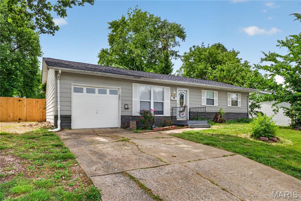 807 Estate Drive — photo