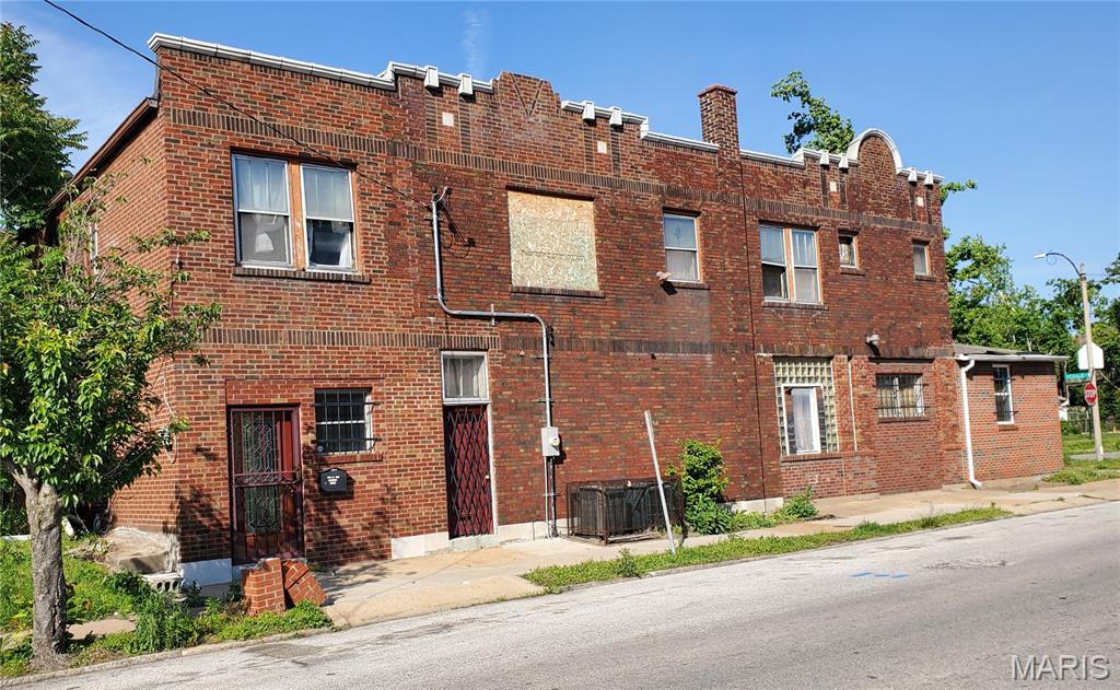 4131 W Carter Avenue — photo