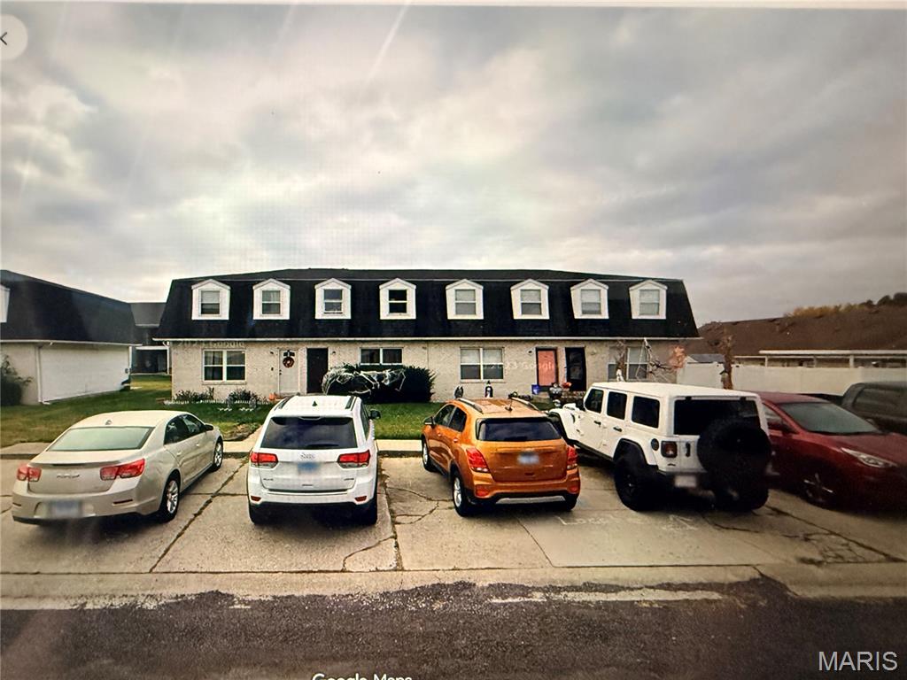 282 Aaron Court B — photo