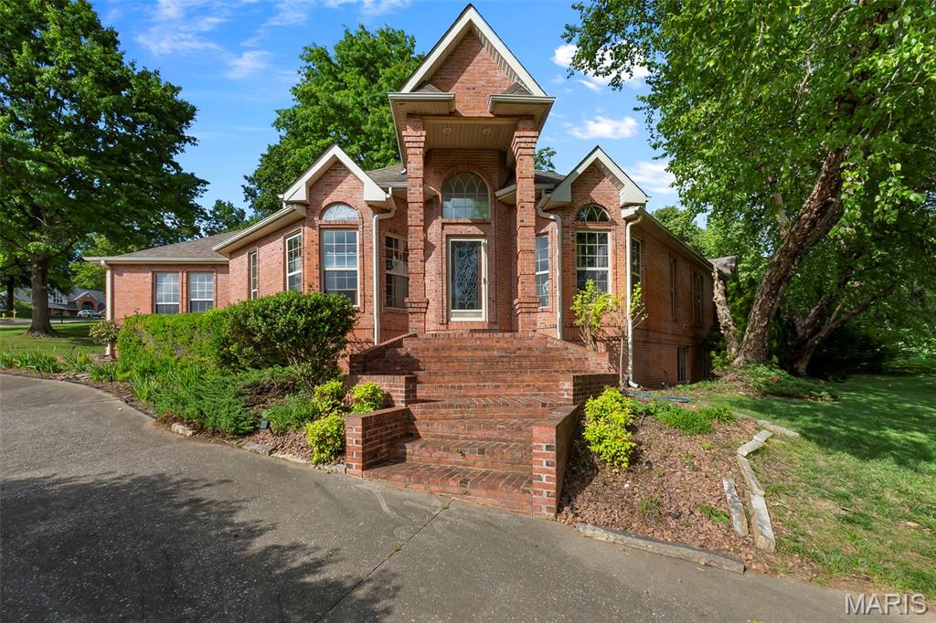 2204 Crown Point Drive — photo