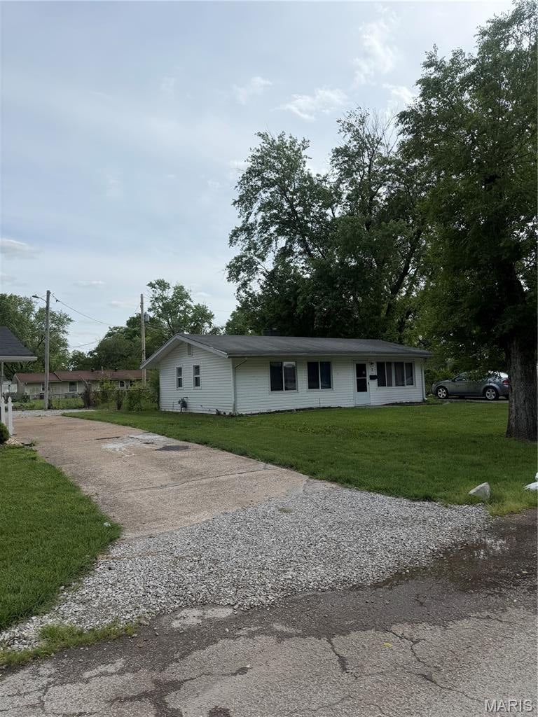 3 W Adams Drive — photo