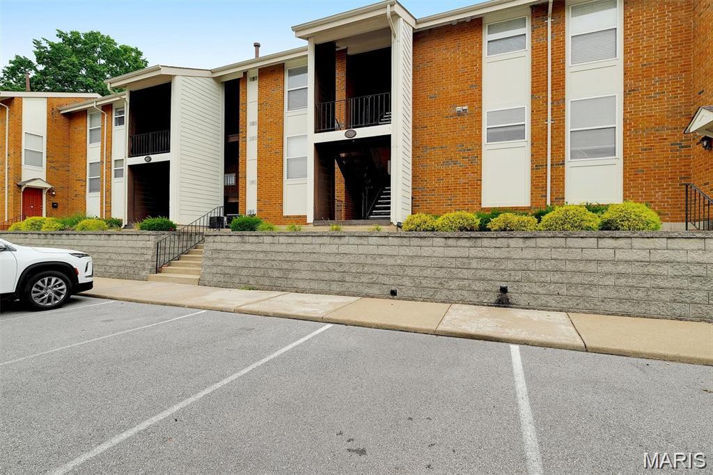 1989 Hunting Lake Court 303 — photo