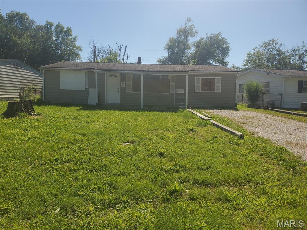 240 St John Drive — photo