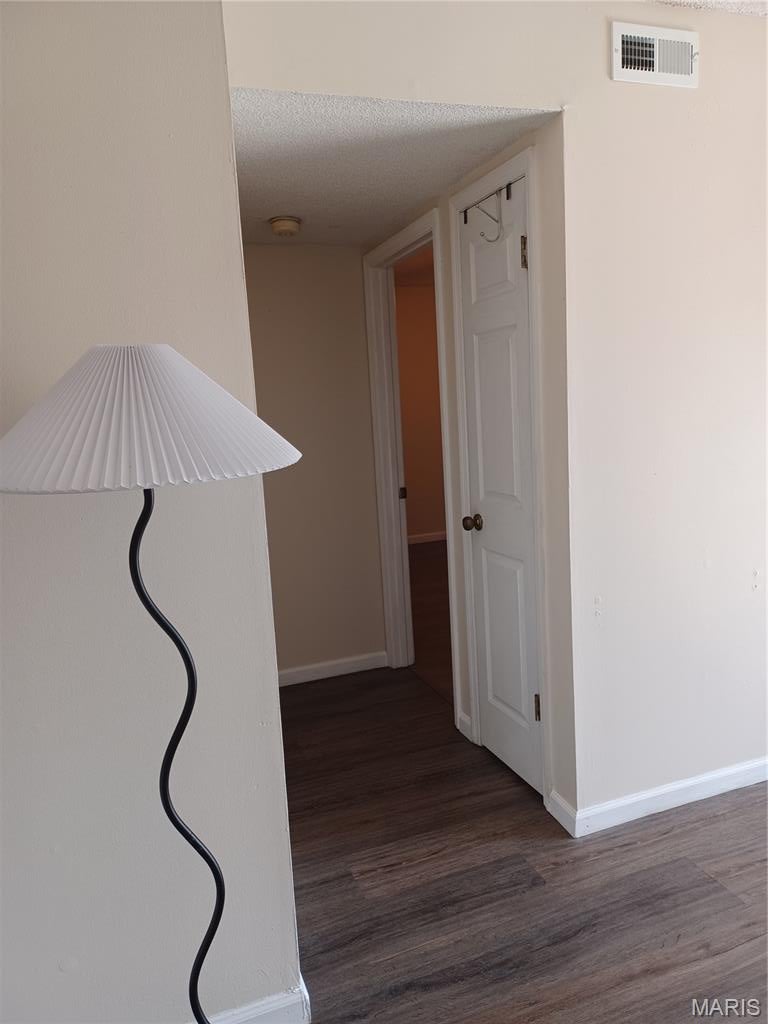 Home in St Louis, MO 63043 — photo 3