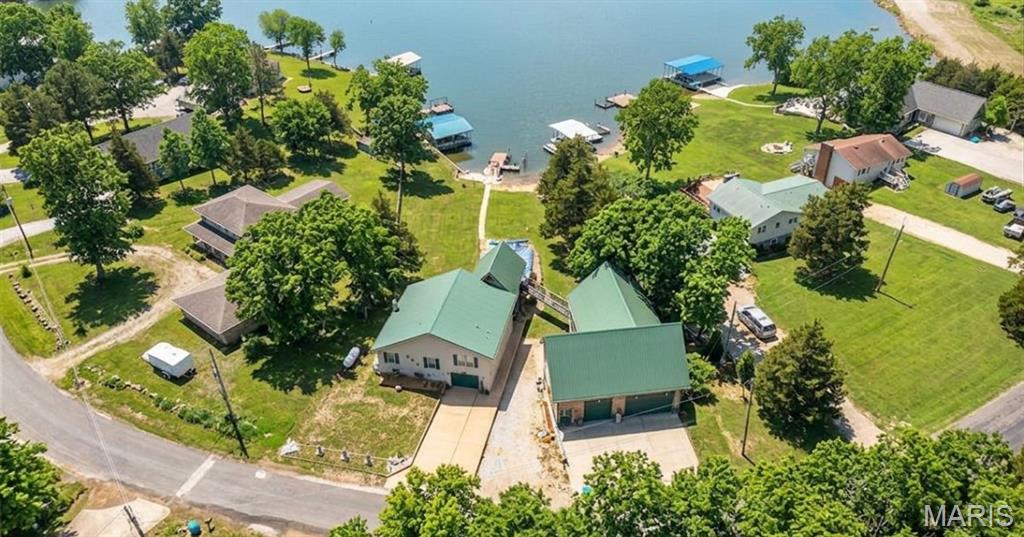 919 Lakeshore Drive — photo