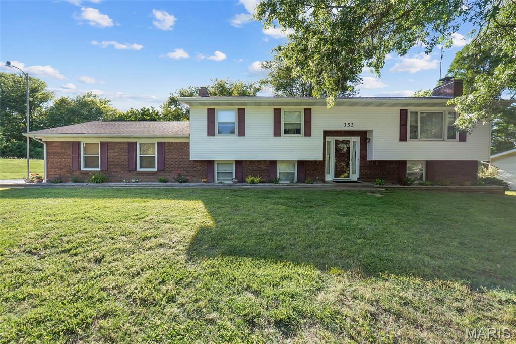 352 Rolling Hills Drive — photo