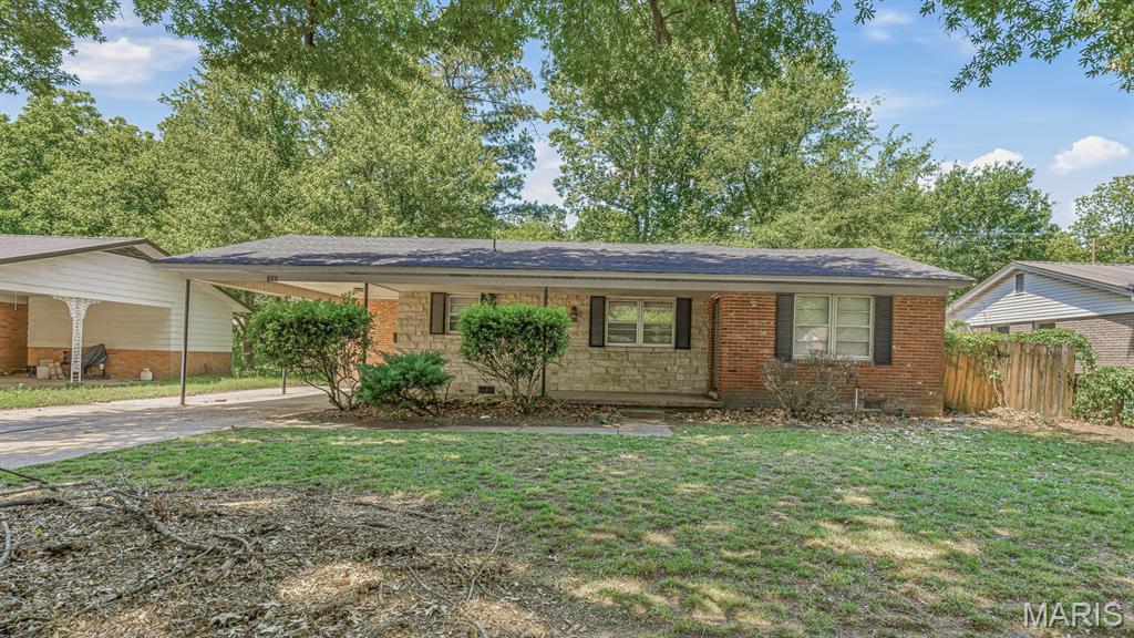301 E Linden Circle — photo