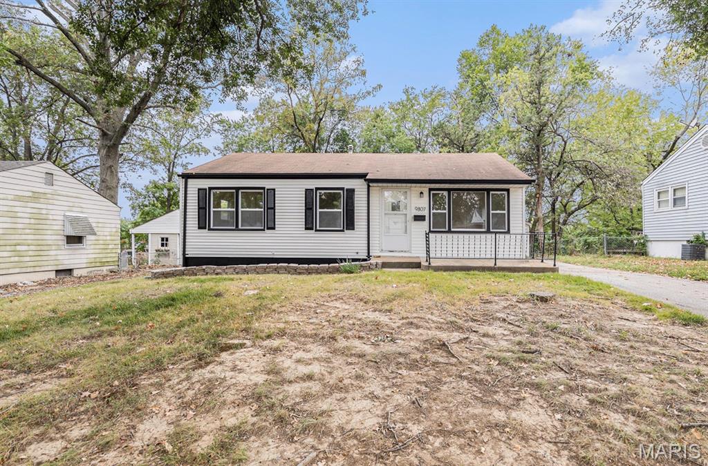 9807 Eastdell Dr — photo