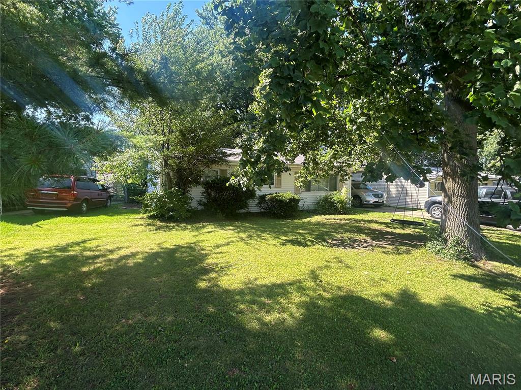 9822 Treadway Lane — photo