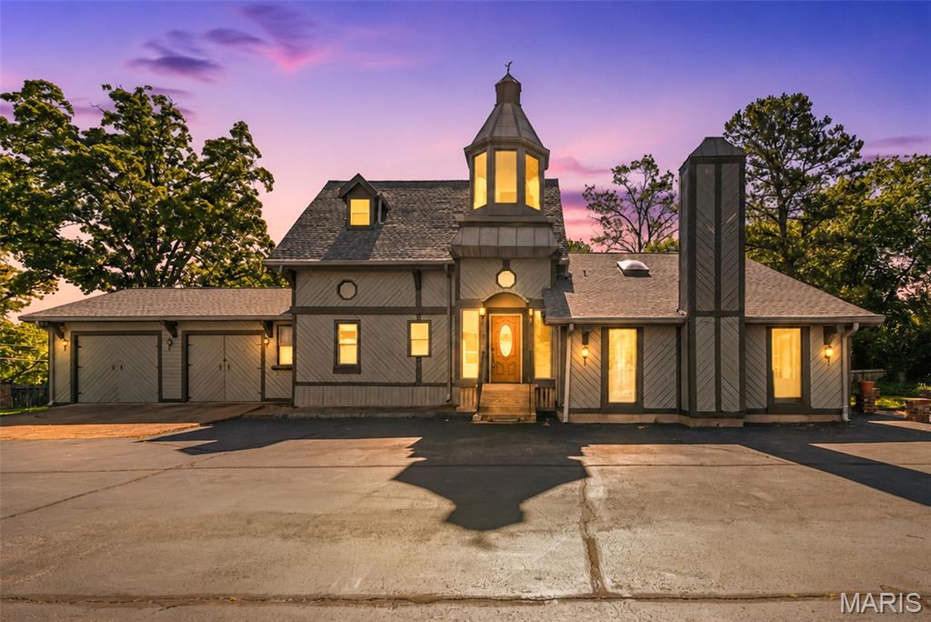 418 Oak Tree Drive — photo