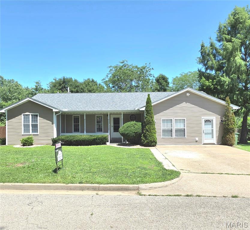 2106 Chris Court — photo