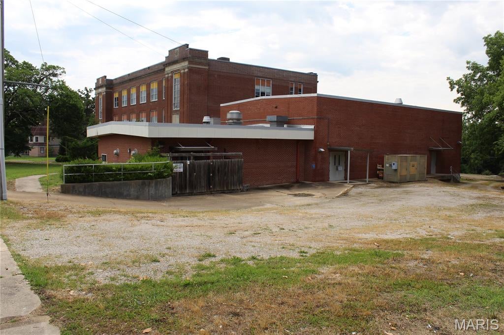 910 Vine Street — photo