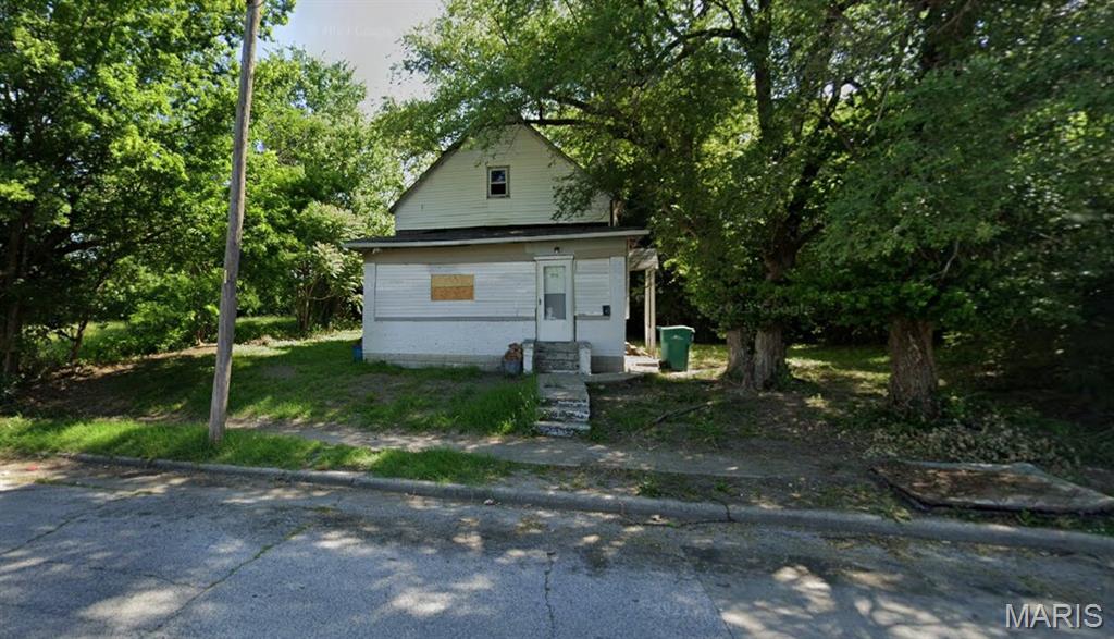 1713 Market Avenue — photo