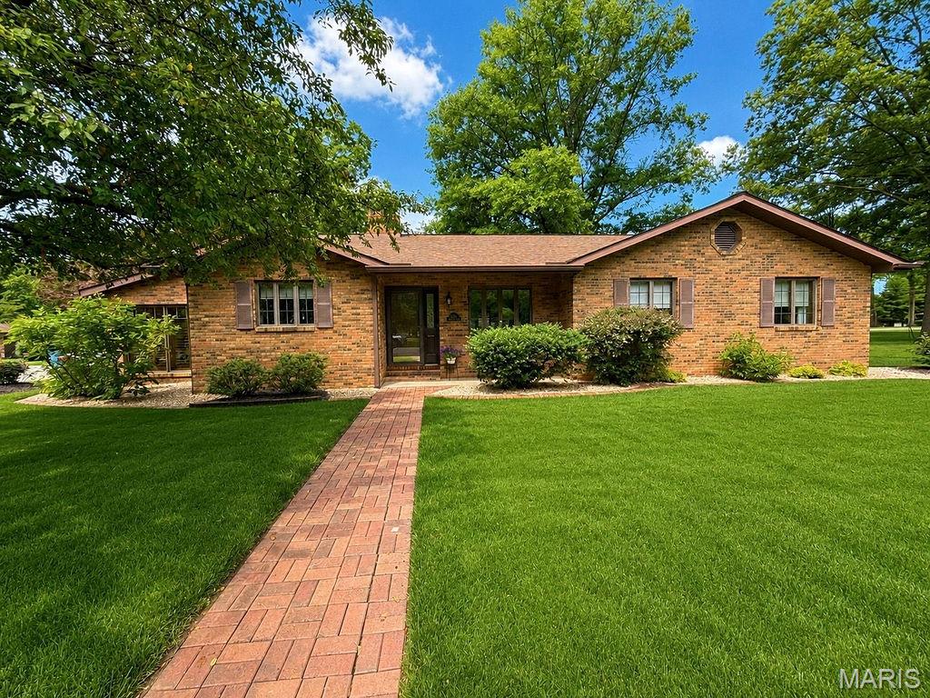 315 Pin Oak Street — photo