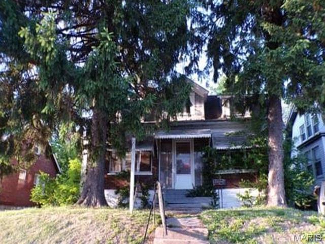 7109 Woodrow Avenue — photo