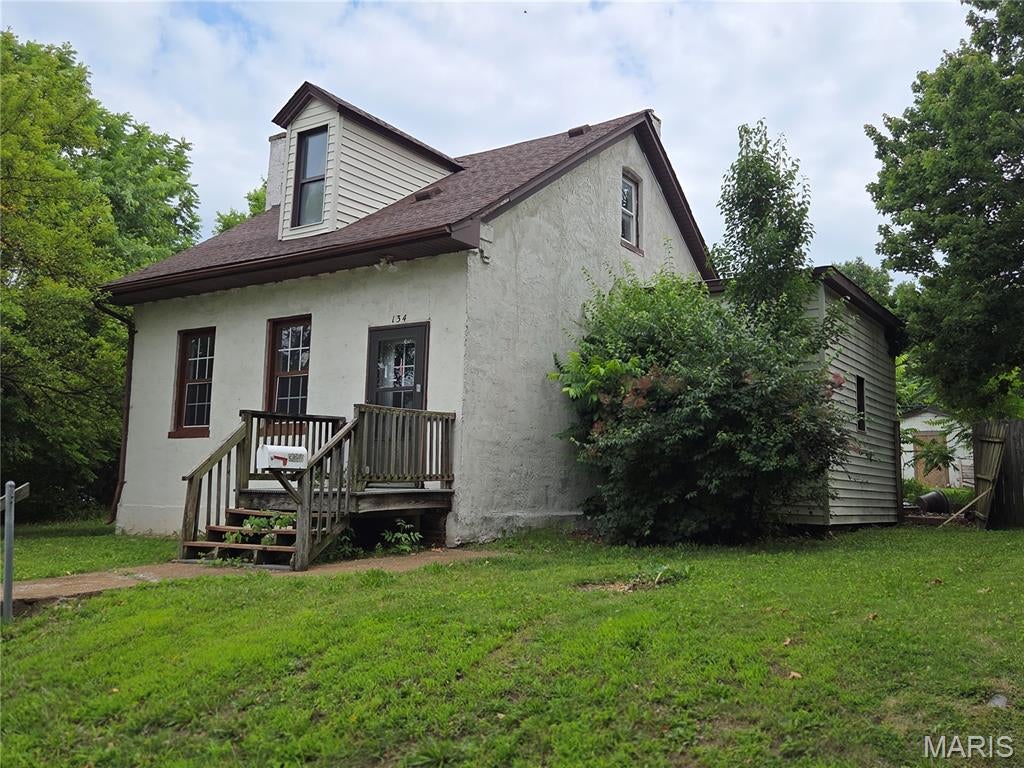 134 N Douglas Avenue — photo