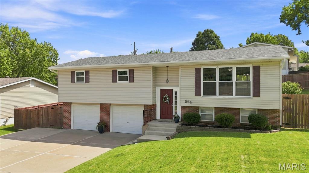 656 Nancy Drive — photo