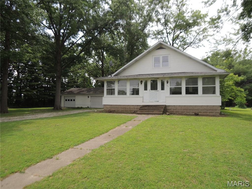 Home in Mulberry Grove, IL 62262 — photo 3