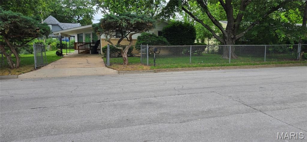 8 Redbud Lane — photo
