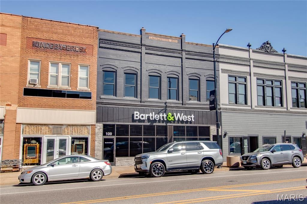 107 N State Street — photo
