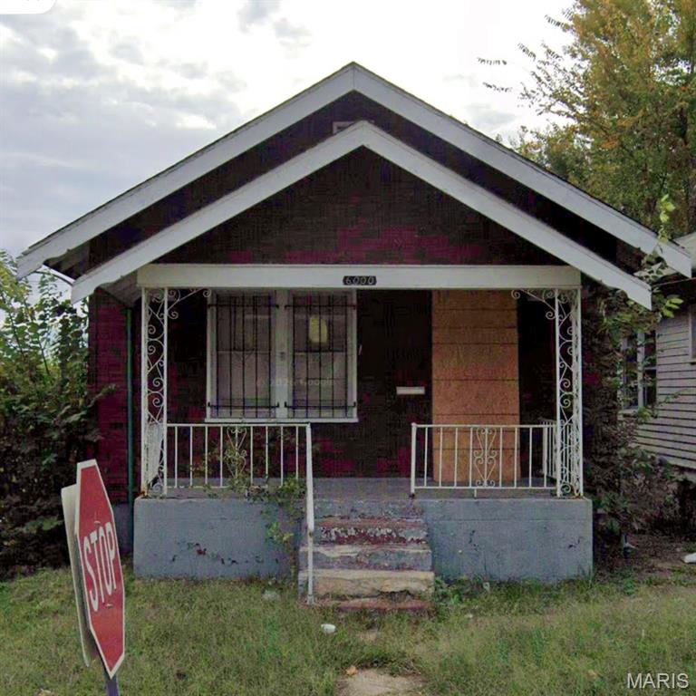 6000 Thekla Avenue — photo