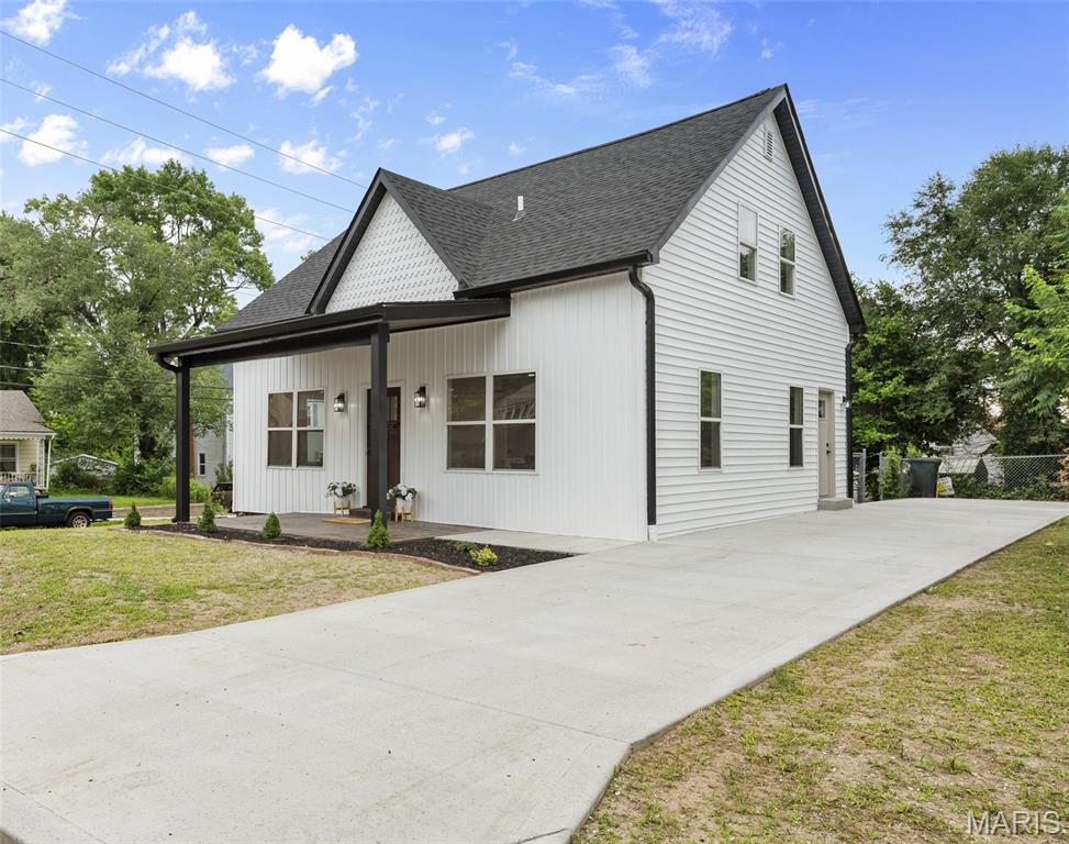 302 Short Street — photo