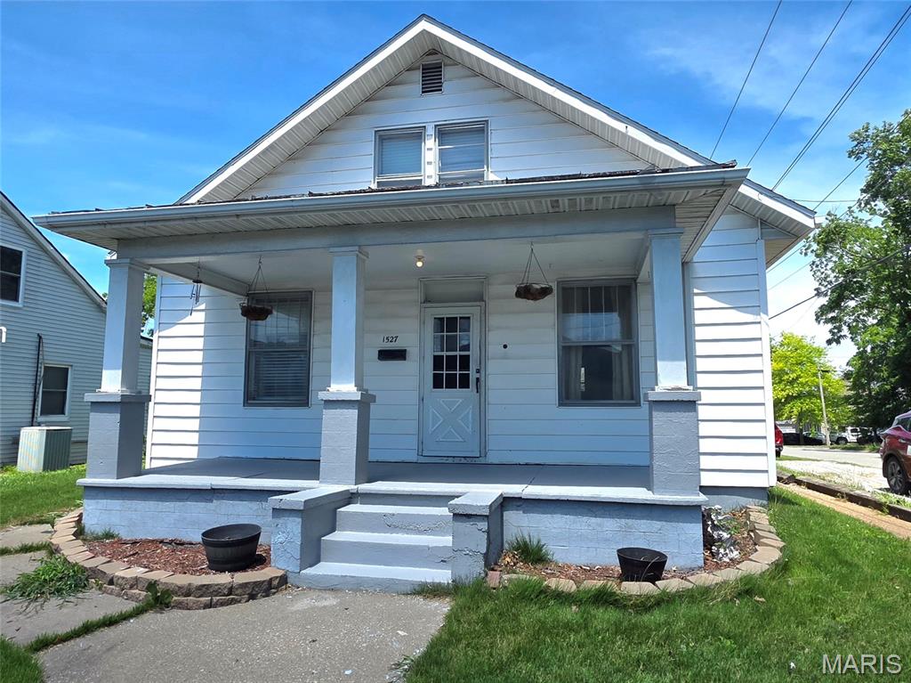 1527 Swanwick Street — photo