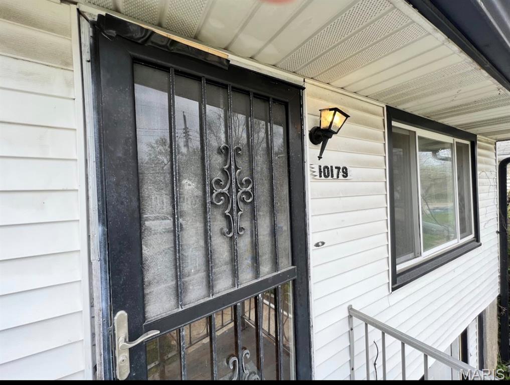 10179 Cloverdale Drive — photo