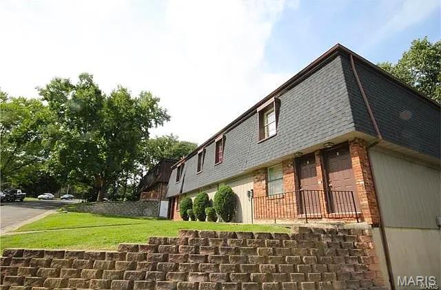 1104 Arrowhead Drive B — photo